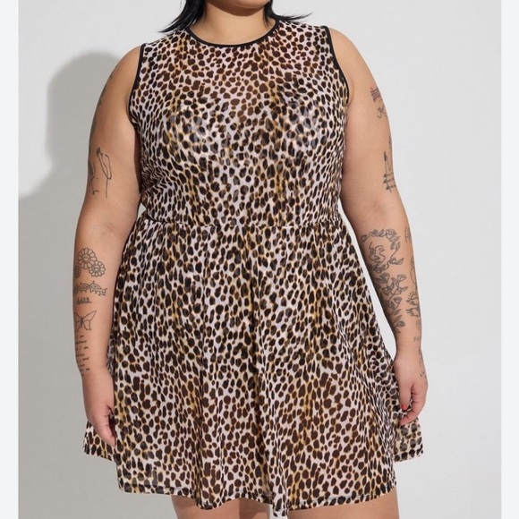 Torrid 2X long mesh overlay swim dress - Picture 1 of 10